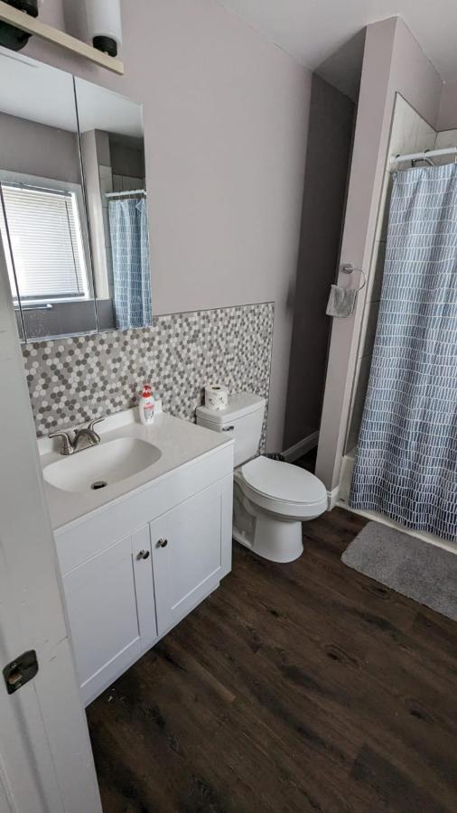 Private Room And Bathroom Providence Bagian luar foto